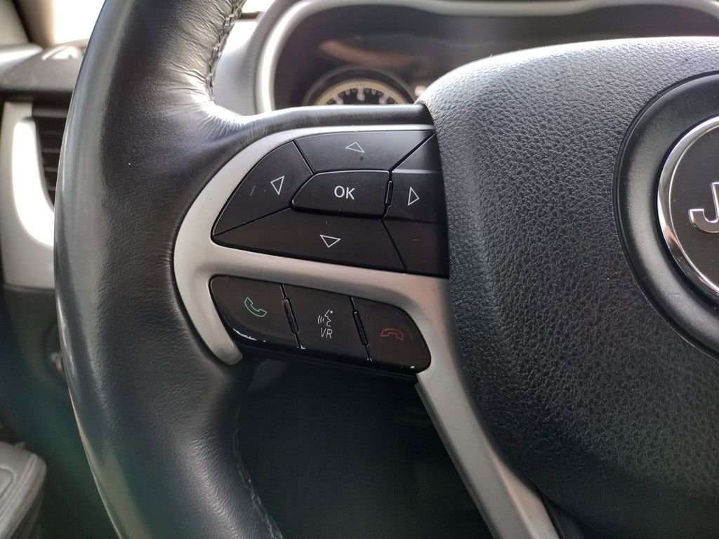 Used 2015 Jeep Cherokee Limited w/ Luxury Group image 22