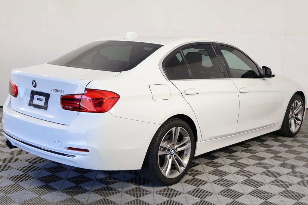 Used 2017 BMW 330i Sedan image 4