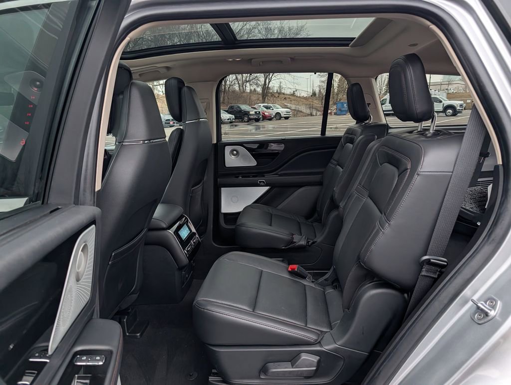Used 2021 Lincoln Aviator Grand Touring w/ Equipment Group 302A image 11