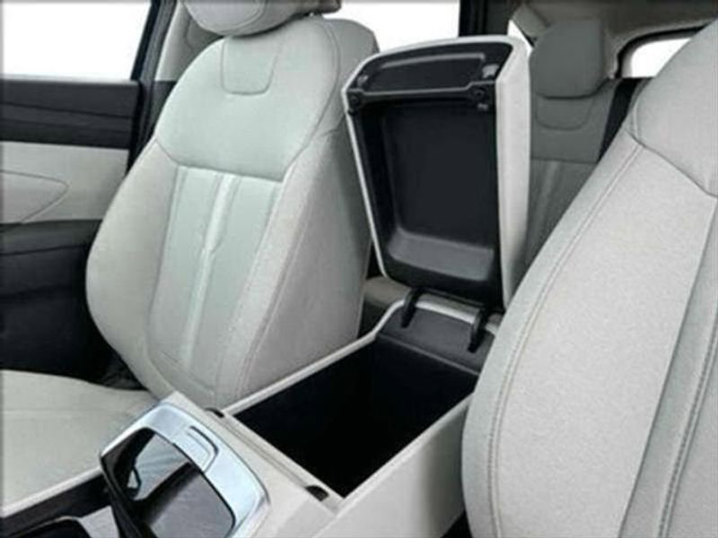 Used 2025 Hyundai Tucson SEL image 18