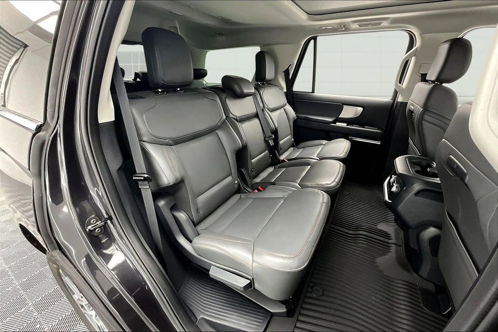 New 2025 Ford Expedition Active AWD/4WD image 10