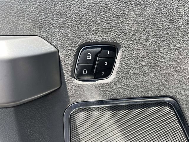 Used 2019 Ford F150 Lariat RWD image 13
