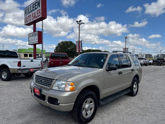 Used 2004 Ford Explorer XLT AWD/4WD image 2