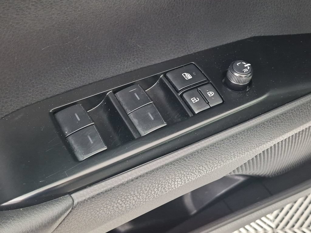 Used 2025 Toyota Camry SE FWD image 14