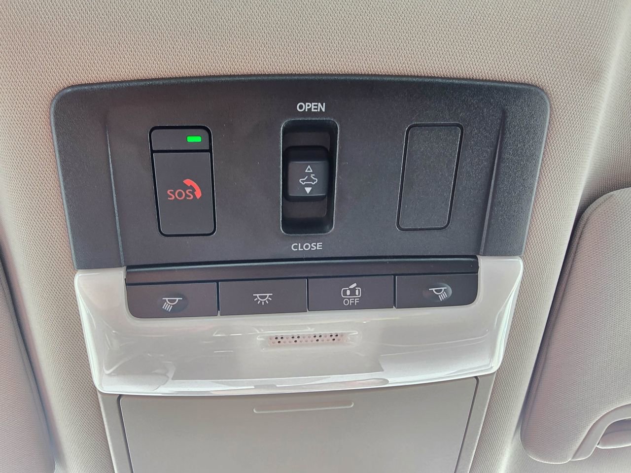 Used 2023 Nissan Altima 2.5 SV w/ SV Premium Package FWD image 24