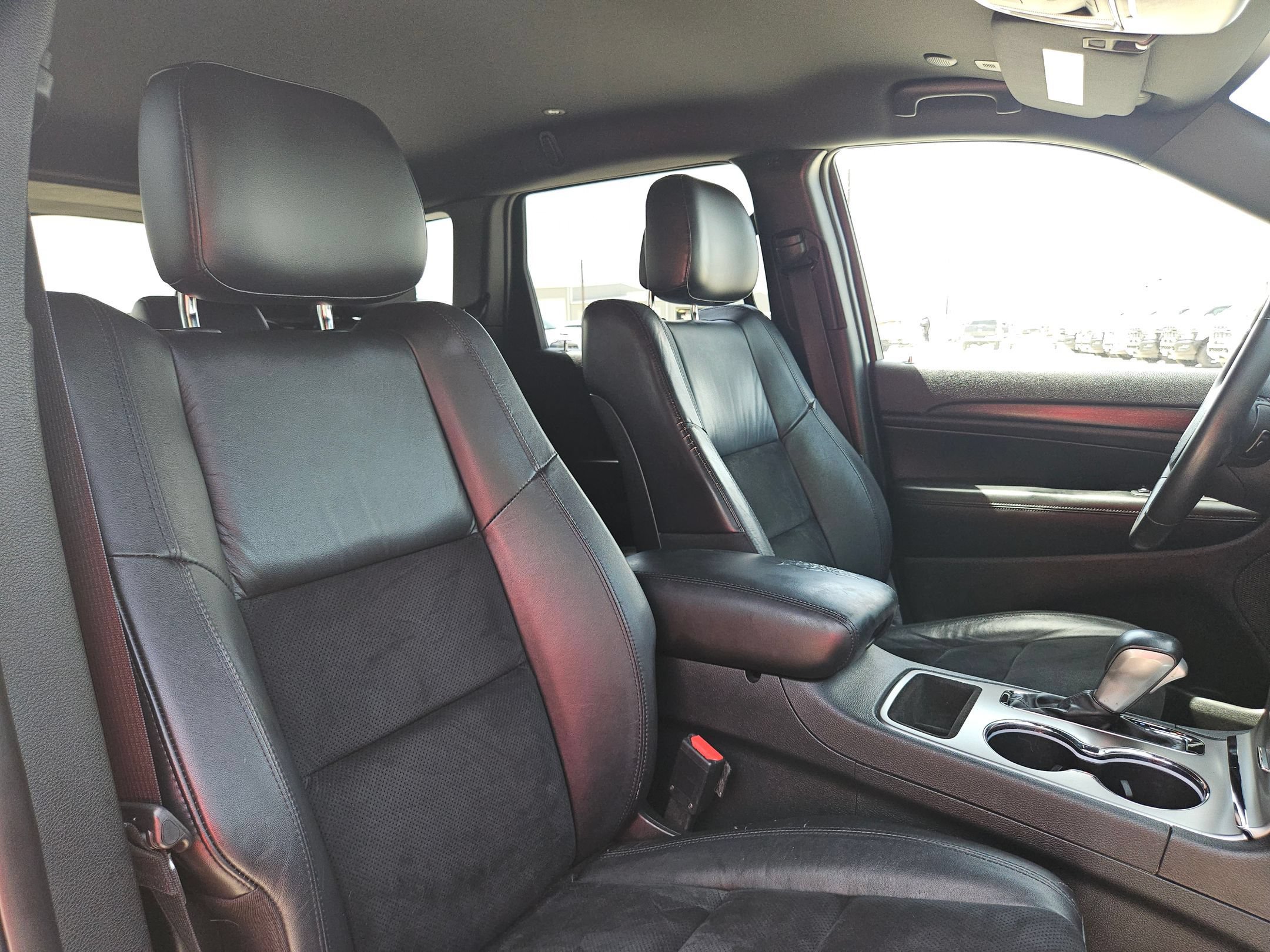 Used 2018 Jeep Grand Cherokee Altitude RWD image 30