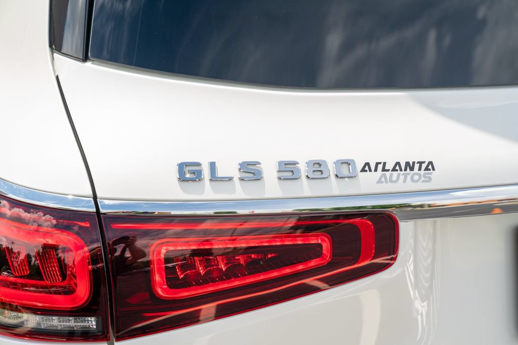 Used 2023 Mercedes-Benz GLS 580 4MATIC image 18