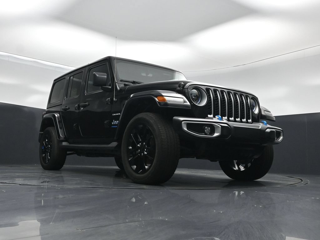Used 2023 Jeep Wrangler Unlimited Sahara AWD/4WD image 42
