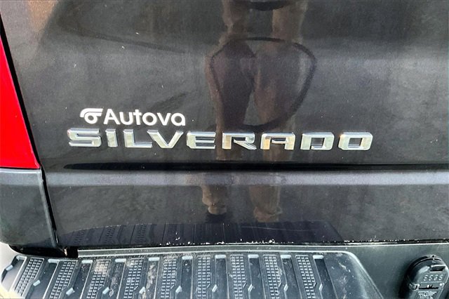 Used 2023 Chevrolet Silverado 1500 LT image 32