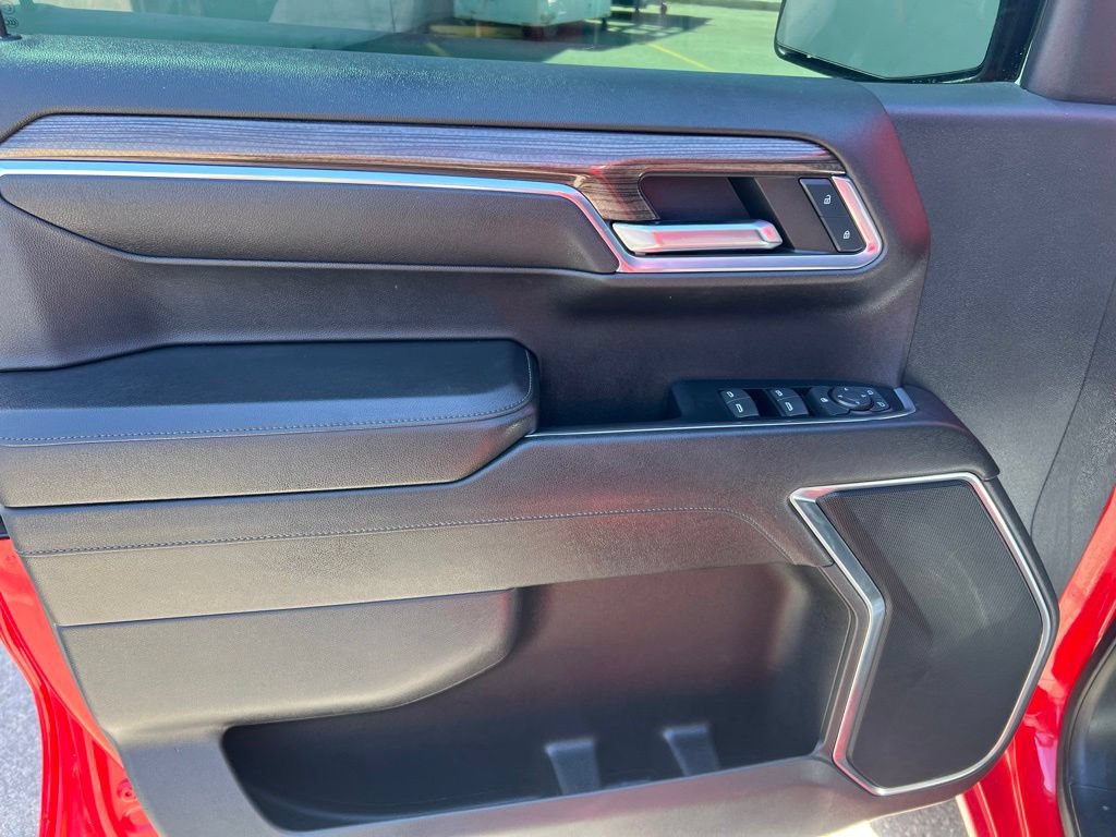 Used 2023 Chevrolet Silverado 1500 RST AWD/4WD image 9