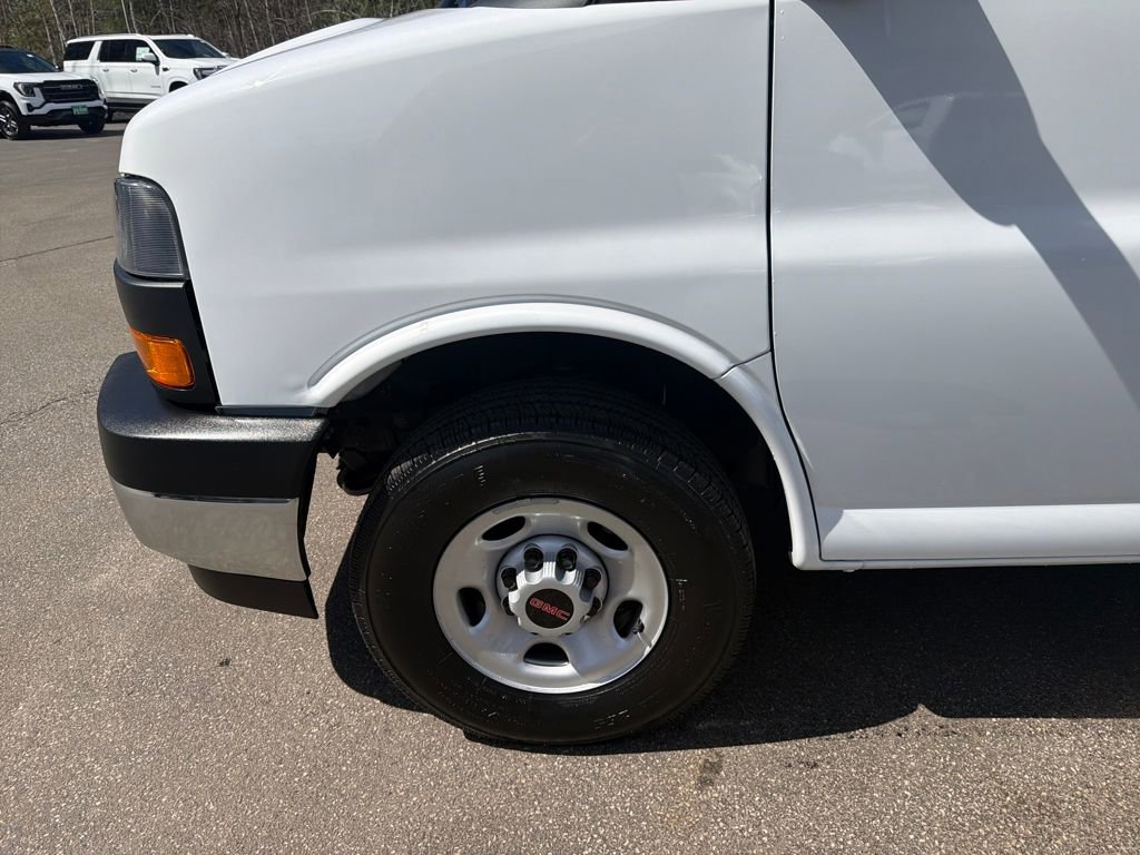 New 2026 GMC Savana 3500 w/ Power Convenience Package image 22