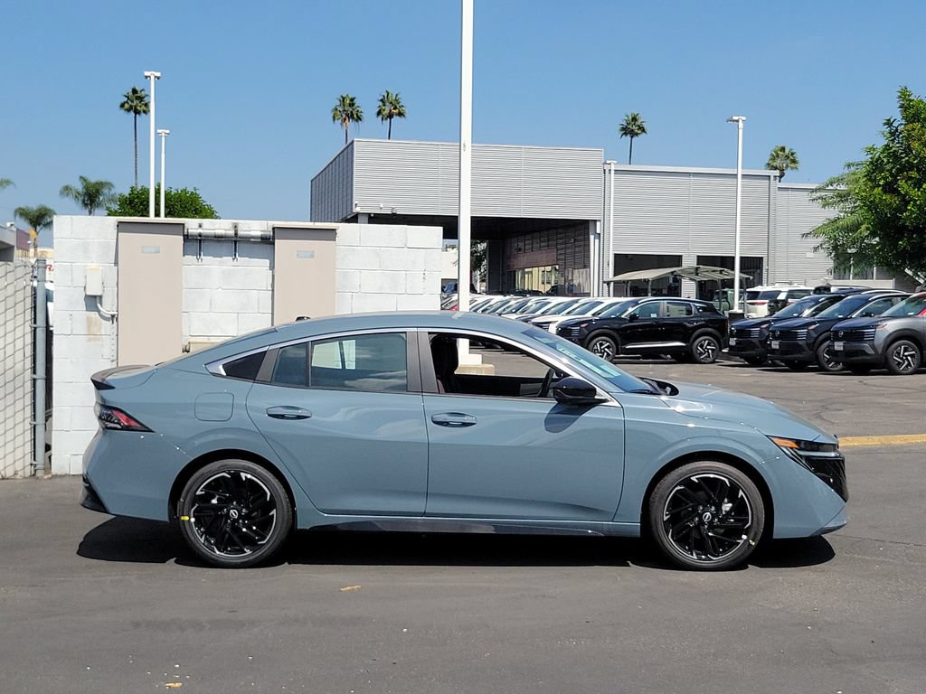 New 2027 Nissan Sentra SR w/ Floor Mat Package FWD image 20