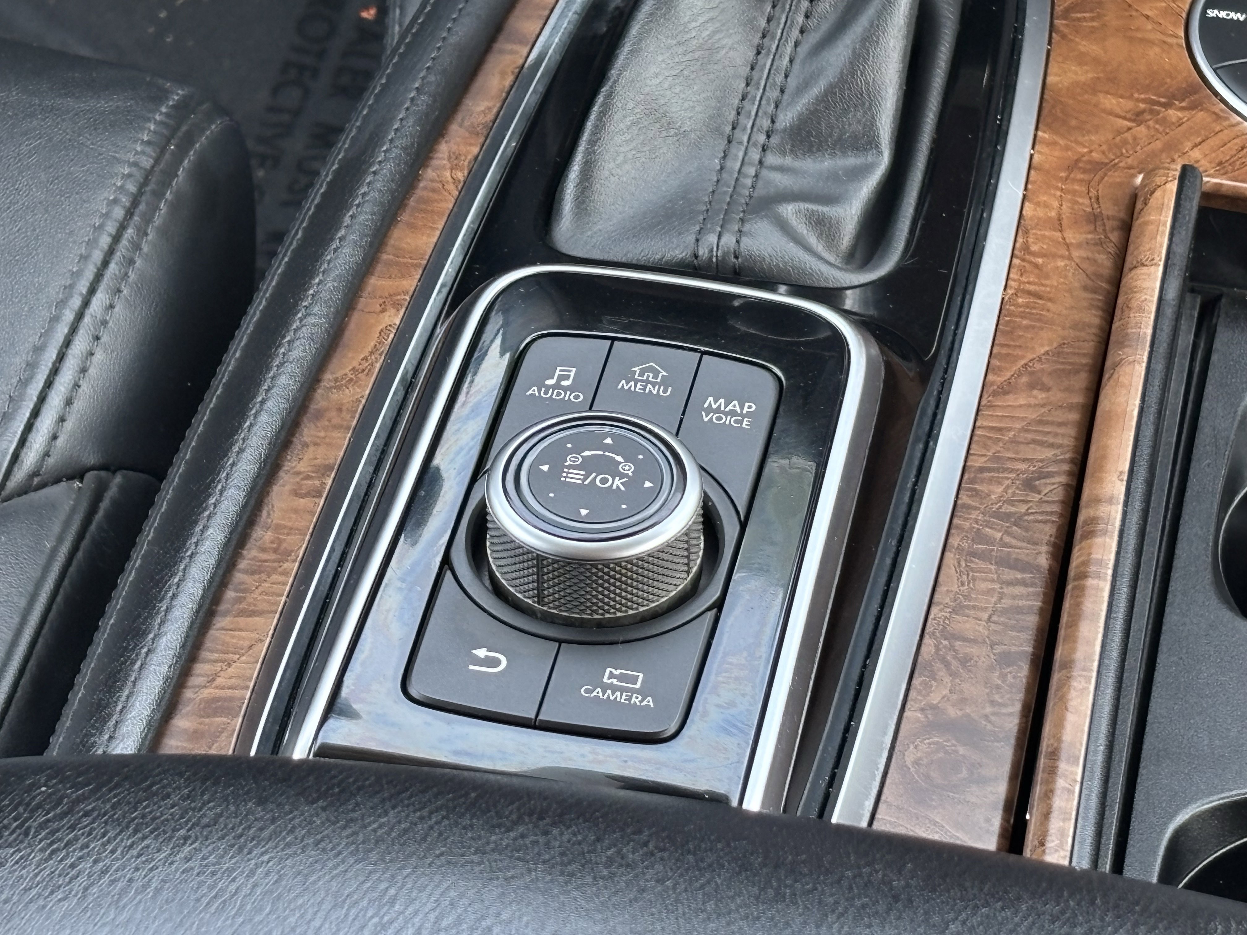 Used 2021 Nissan Armada SL w/ Captain's Chairs Package RWD image 25