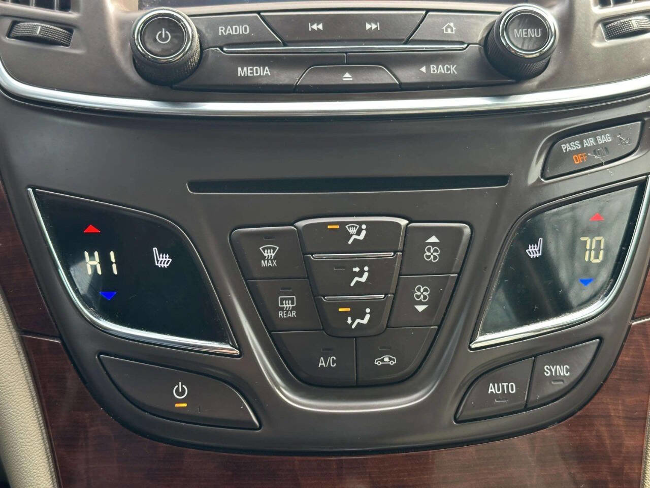 Used 2015 Buick Regal Premium w/ Experience Buick Package image 33