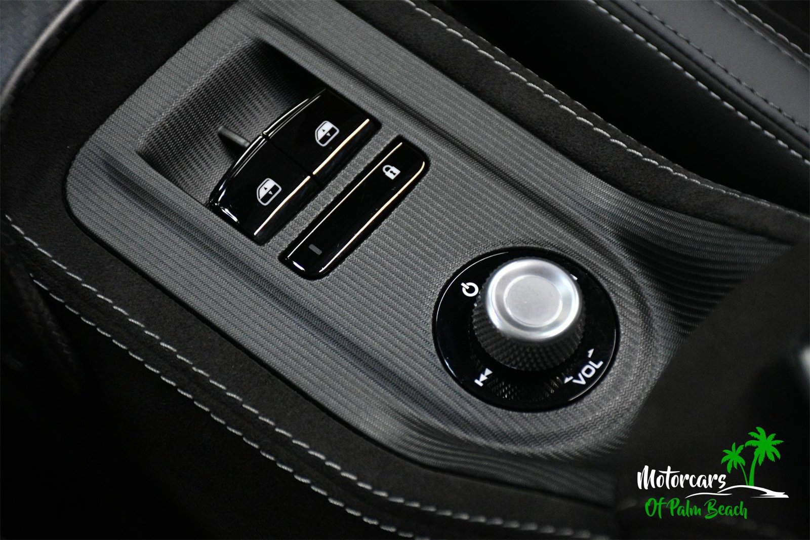 Used 2023 Maserati MC20 Spyder image 46