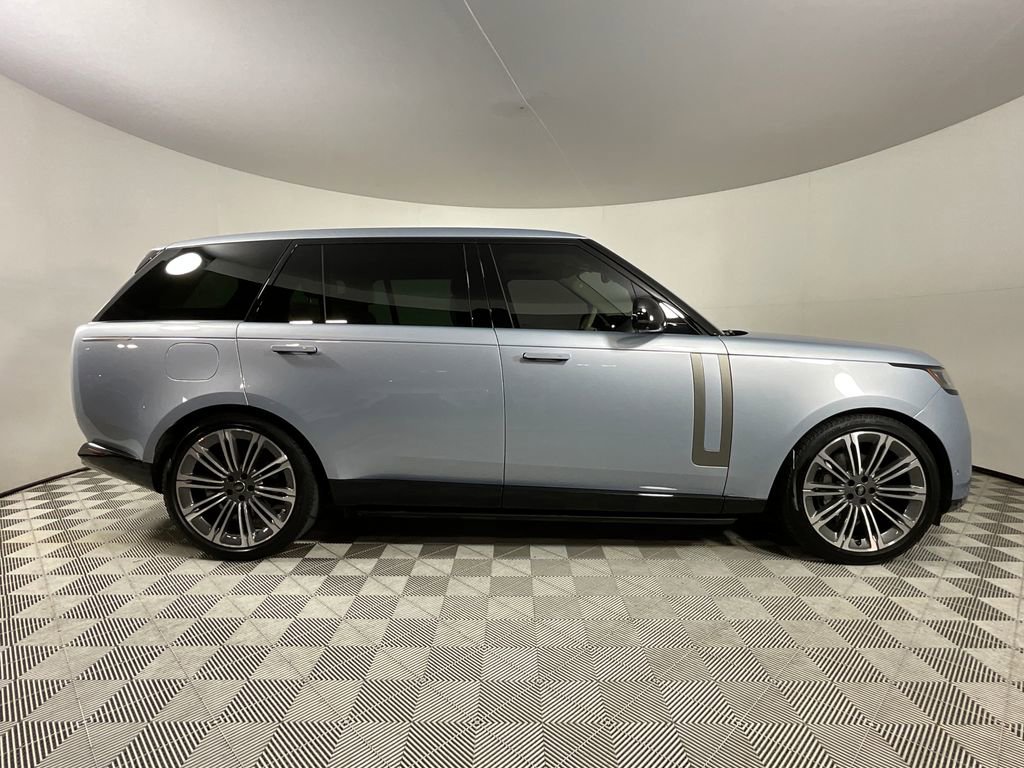 Certified 2024 Land Rover Range Rover Long Wheelbase SE AWD/4WD image 5