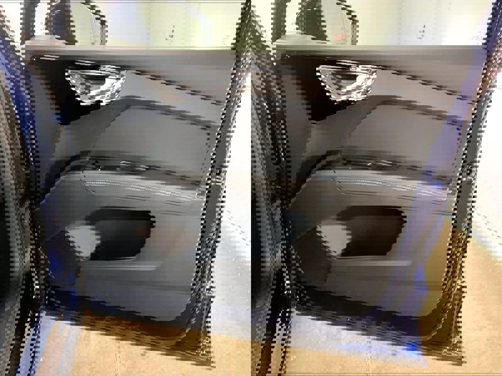 Used 2023 Audi Q4 e-tron Premium Plus w/ Premium Plus image 25