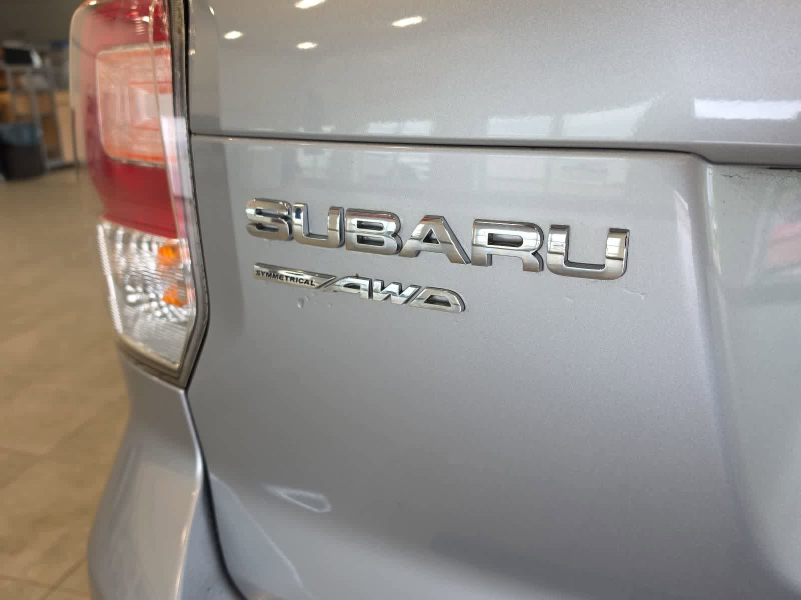 Used 2017 Subaru Forester 2.5i Touring AWD/4WD image 9