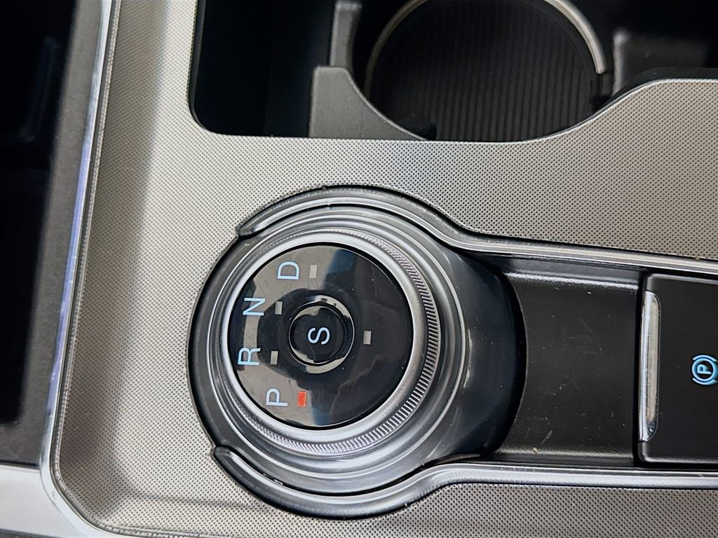 Used 2022 Ford Edge Titanium image 19