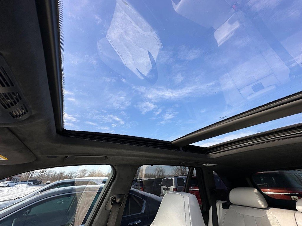 Used 2017 BMW X5 M w/ Executive Package image 18