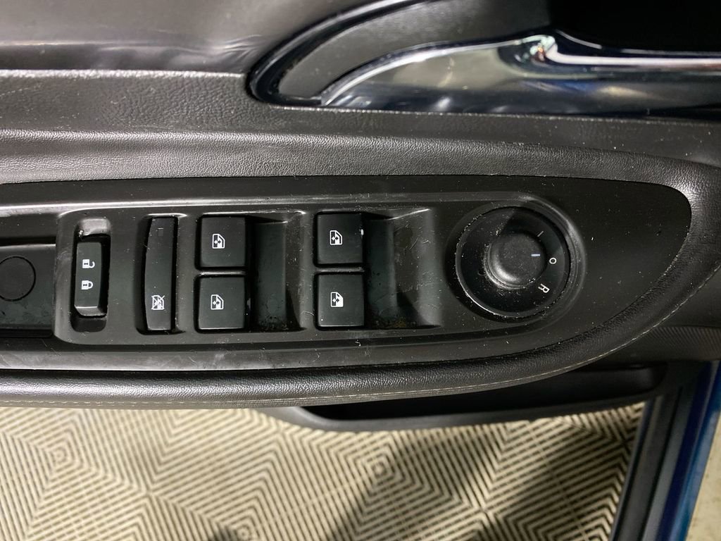 Used 2019 Buick Encore Preferred w/ Safety Package image 13