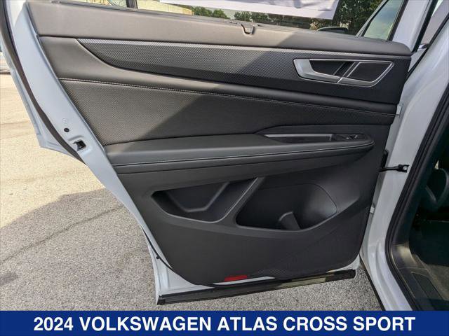 New 2024 Volkswagen Atlas Cross Sport SEL R-Line AWD/4WD image 16