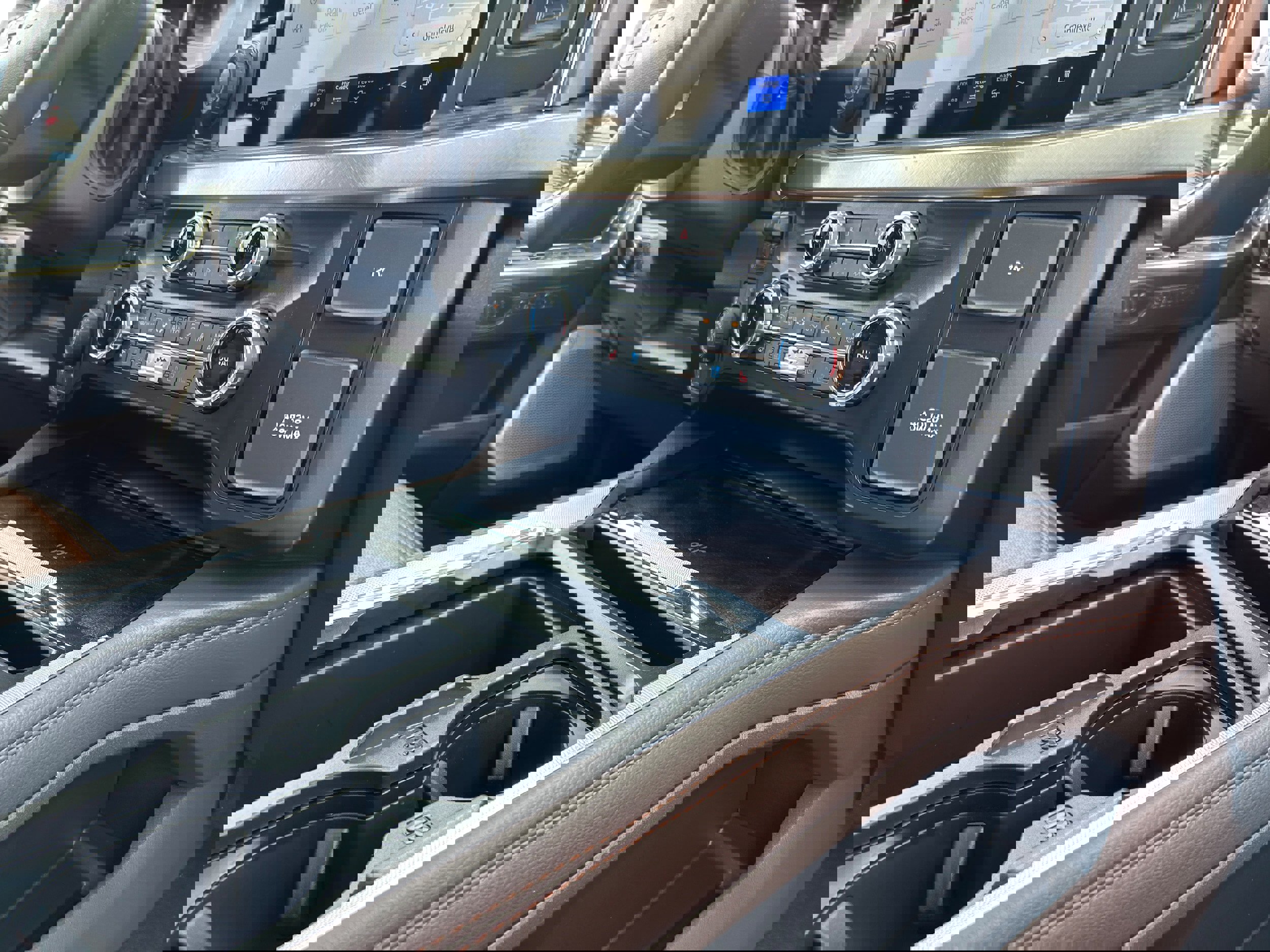 New 2025 Ford F250 King Ranch w/ Tremor Off-Road Package image 49