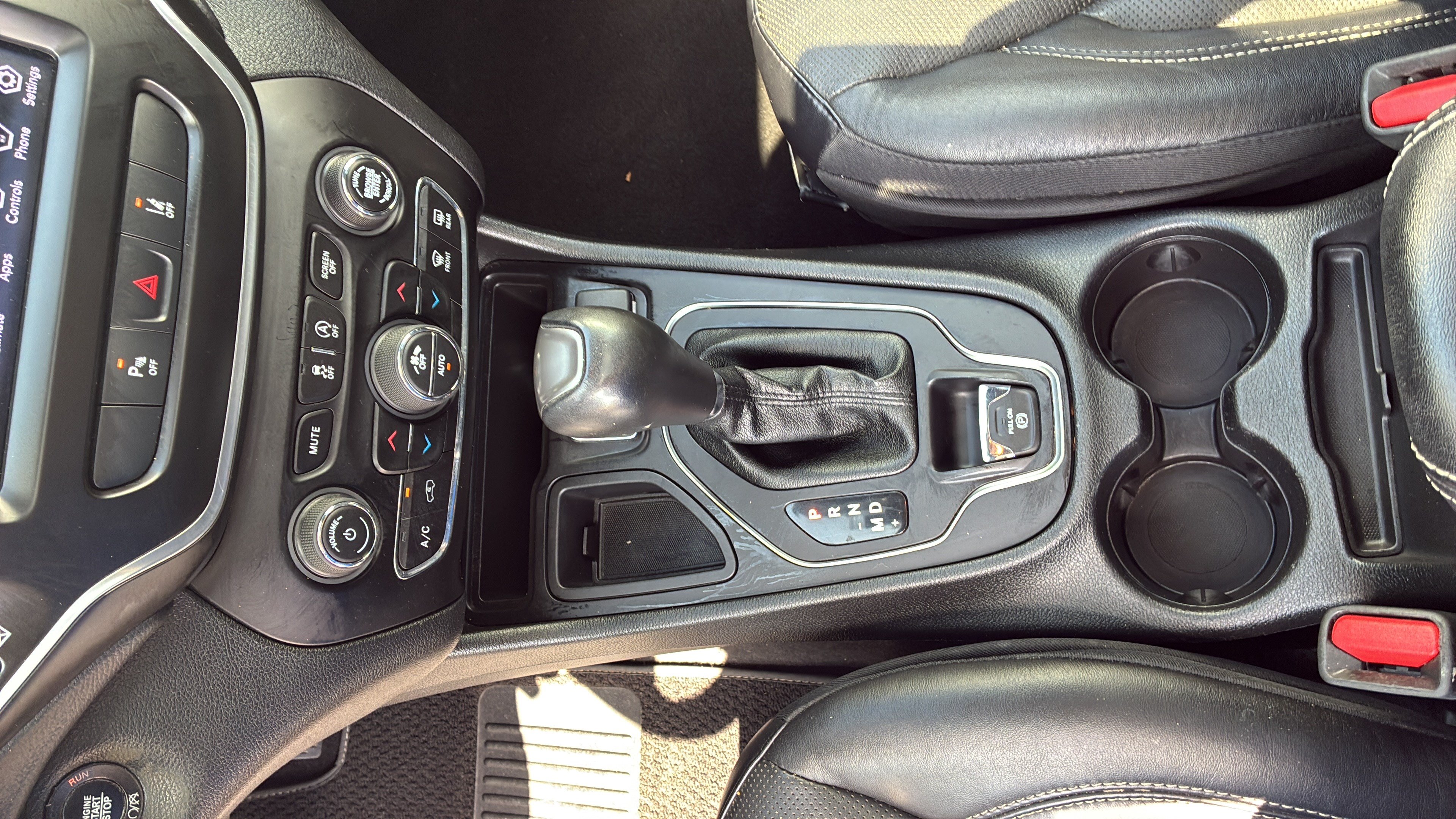 Used 2021 Jeep Cherokee Latitude Lux 80th Anniv w/ Quick Order Package 26U 80TH FWD image 15