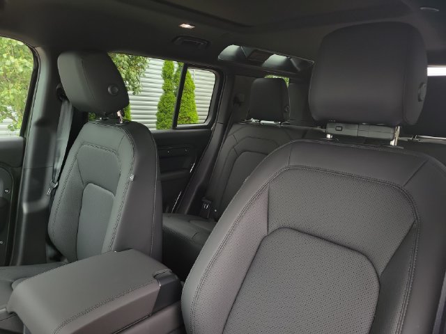 New 2026 Land Rover Defender 110 S AWD/4WD image 20
