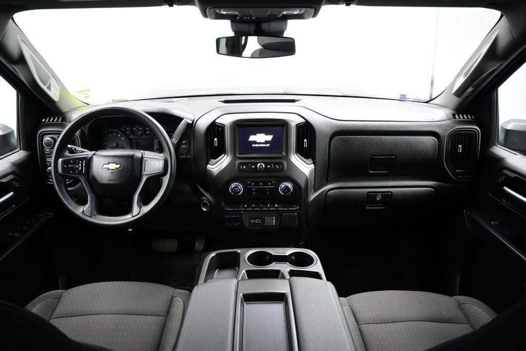 Used 2025 Chevrolet Silverado 2500 Custom w/ Custom Convenience Package AWD/4WD image 10