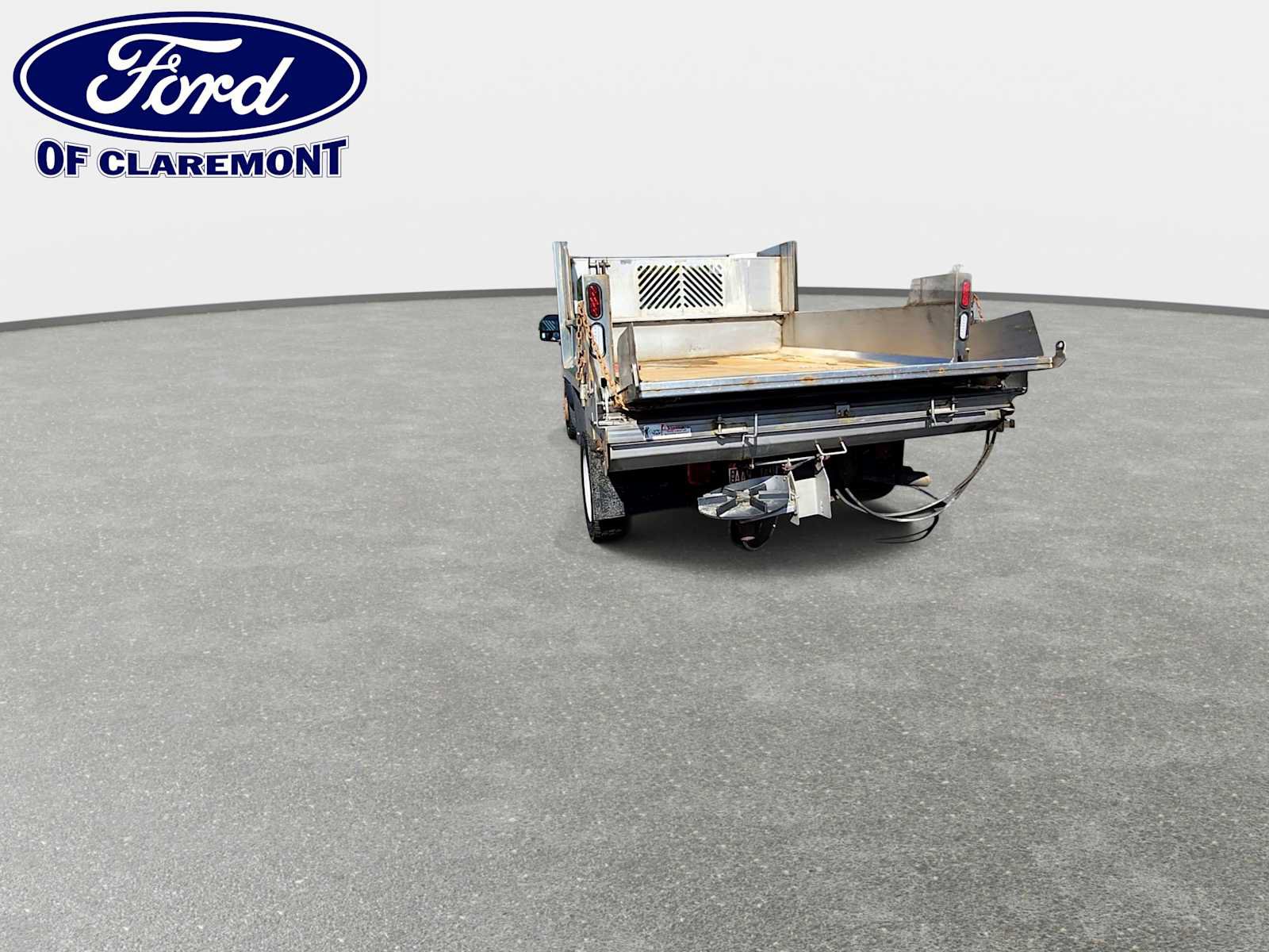 Used 2019 Ford F550 4x4 Regular Cab Super Duty image 6