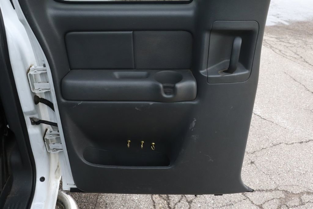 Used 2003 GMC Sierra 3500 SLE image 31