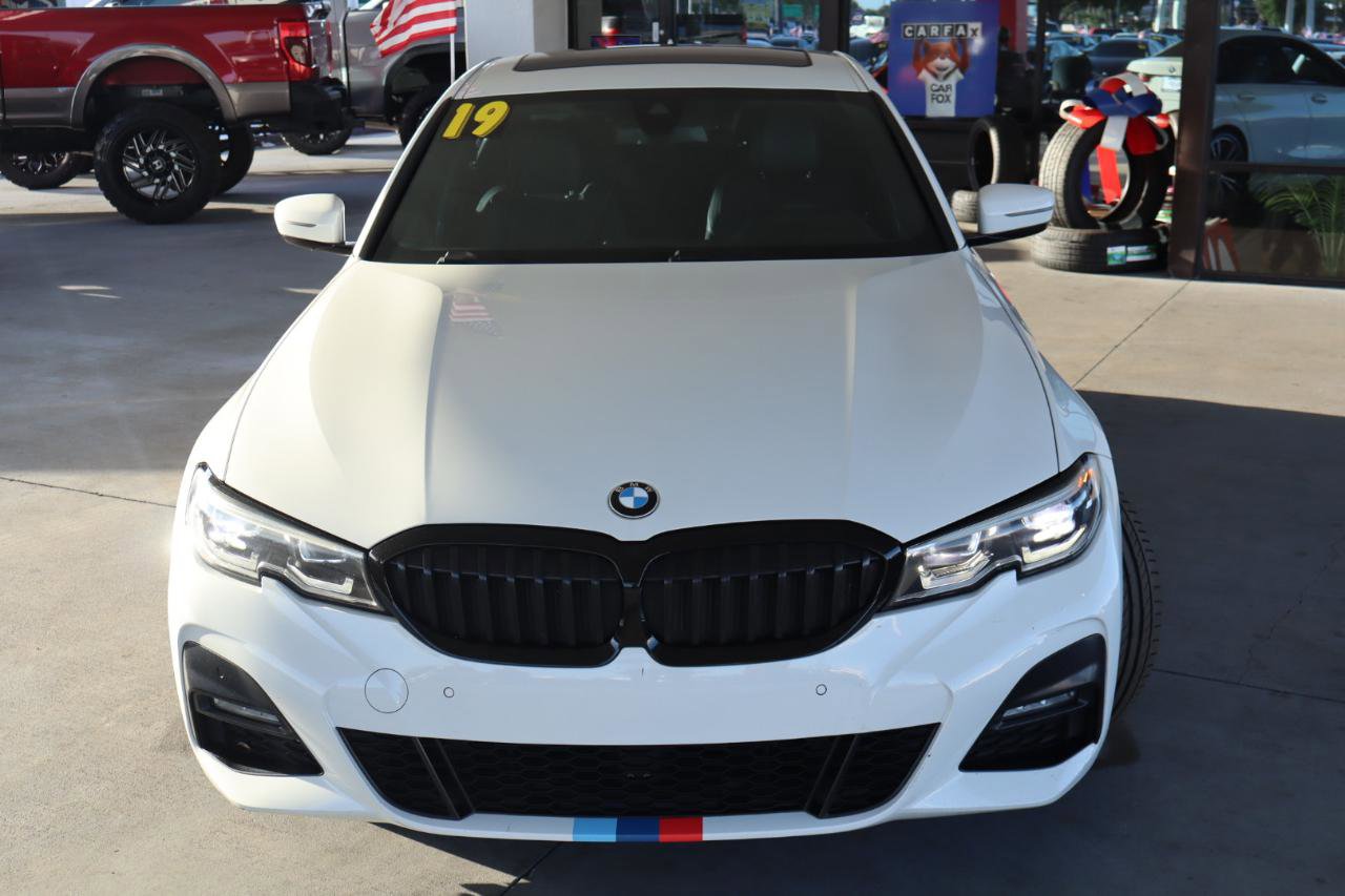 Used 2019 BMW 330i Sedan w/ M Sport Package RWD image 10