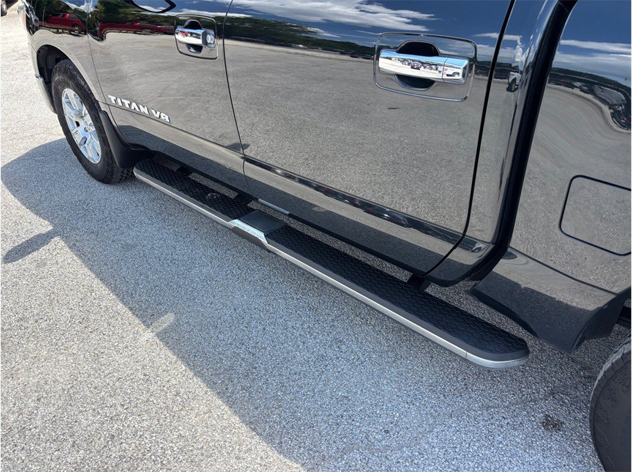 Used 2019 Nissan Titan SV RWD image 14