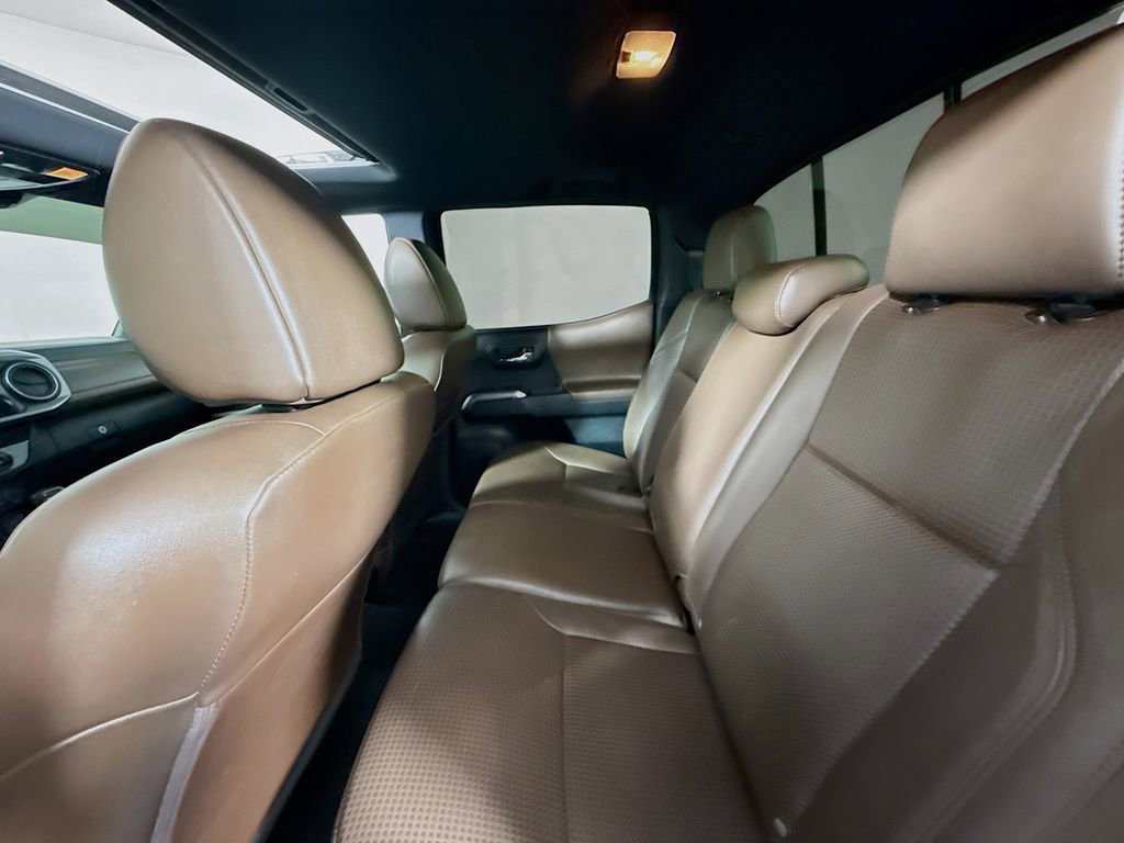 Used 2018 Toyota Tacoma Limited image 26