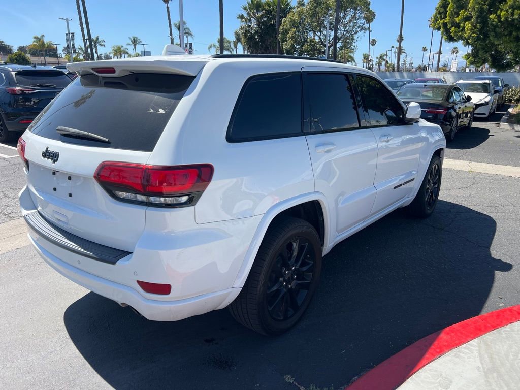 Used 2019 Jeep Grand Cherokee Altitude image 5