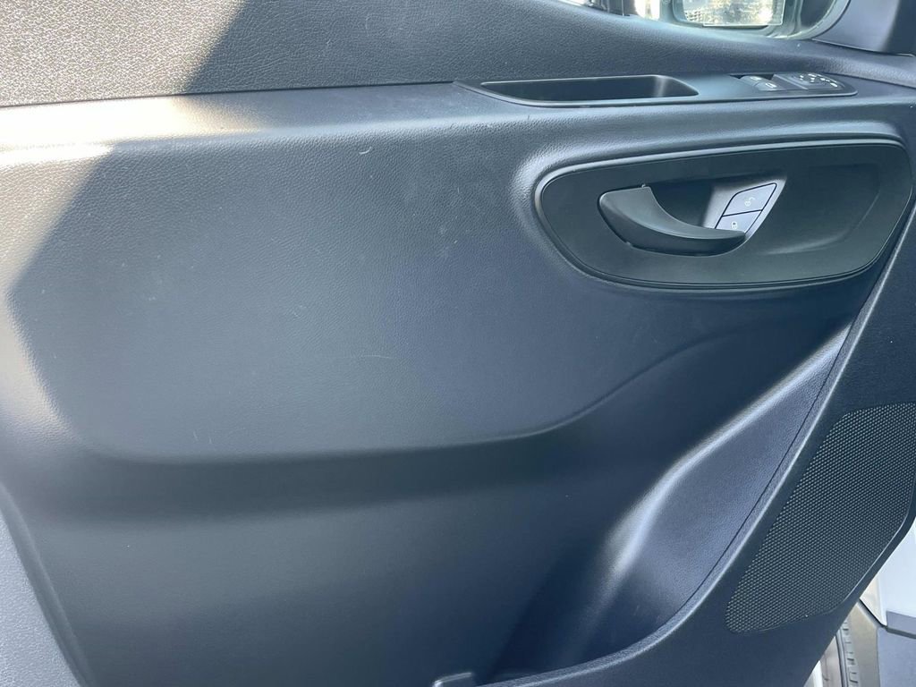 Used 2023 Mercedes-Benz Sprinter 2500 image 31