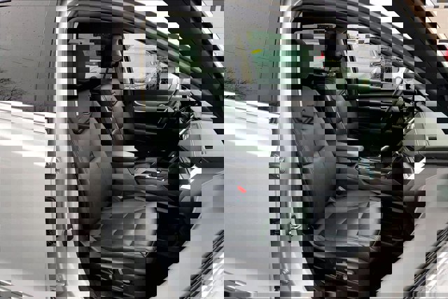 Used 2018 Cadillac XT5 Luxury w/ Driver Awareness Package image 6