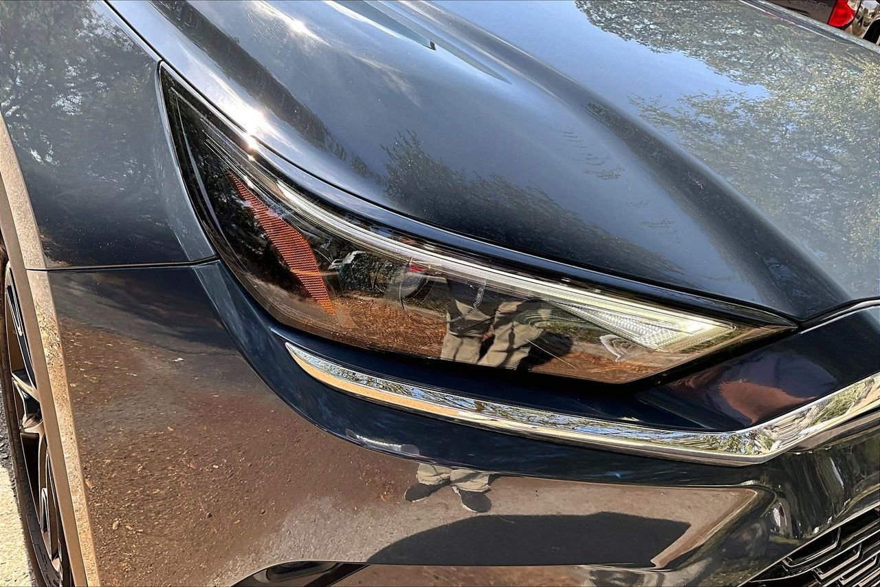 Used 2024 Toyota Grand Highlander Limited image 29