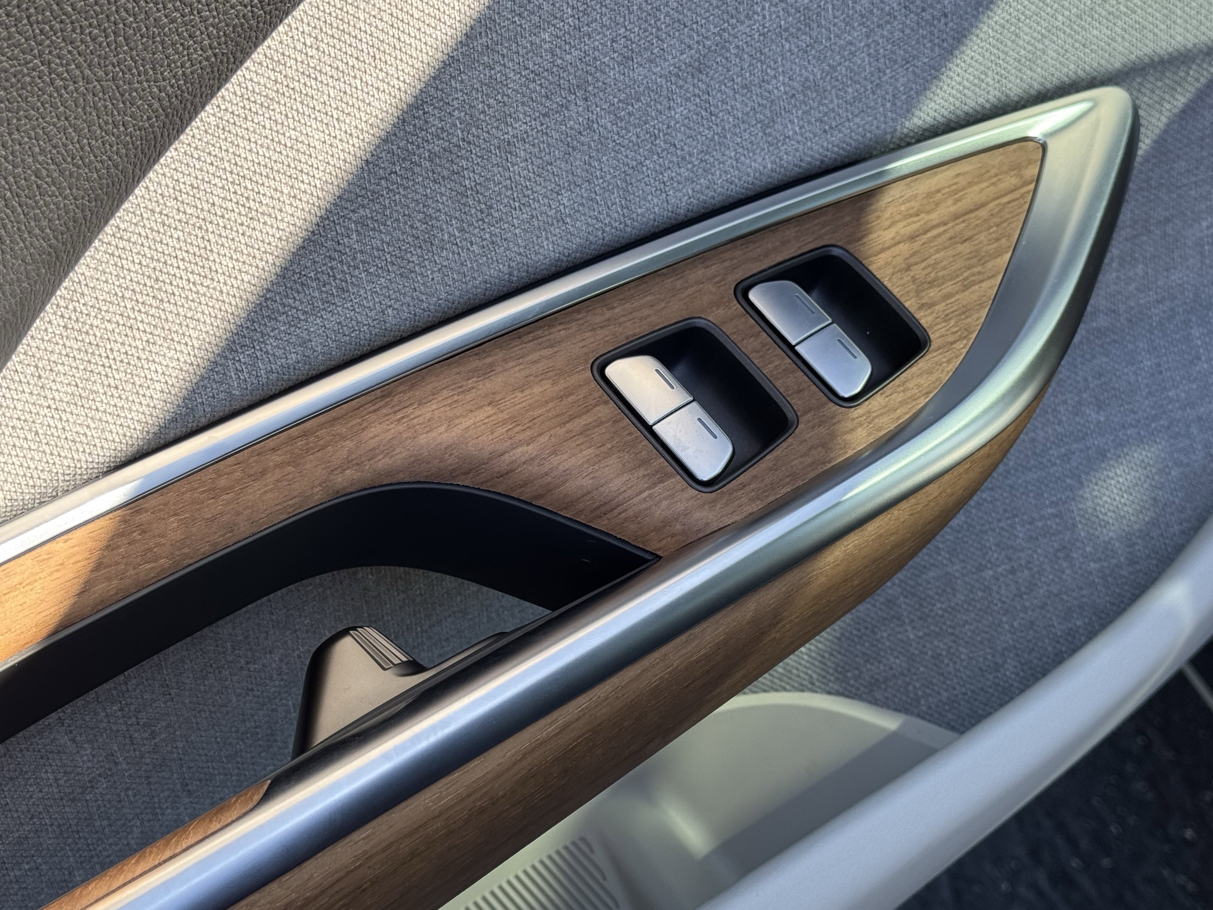 Used 2024 Lucid Air Touring image 15