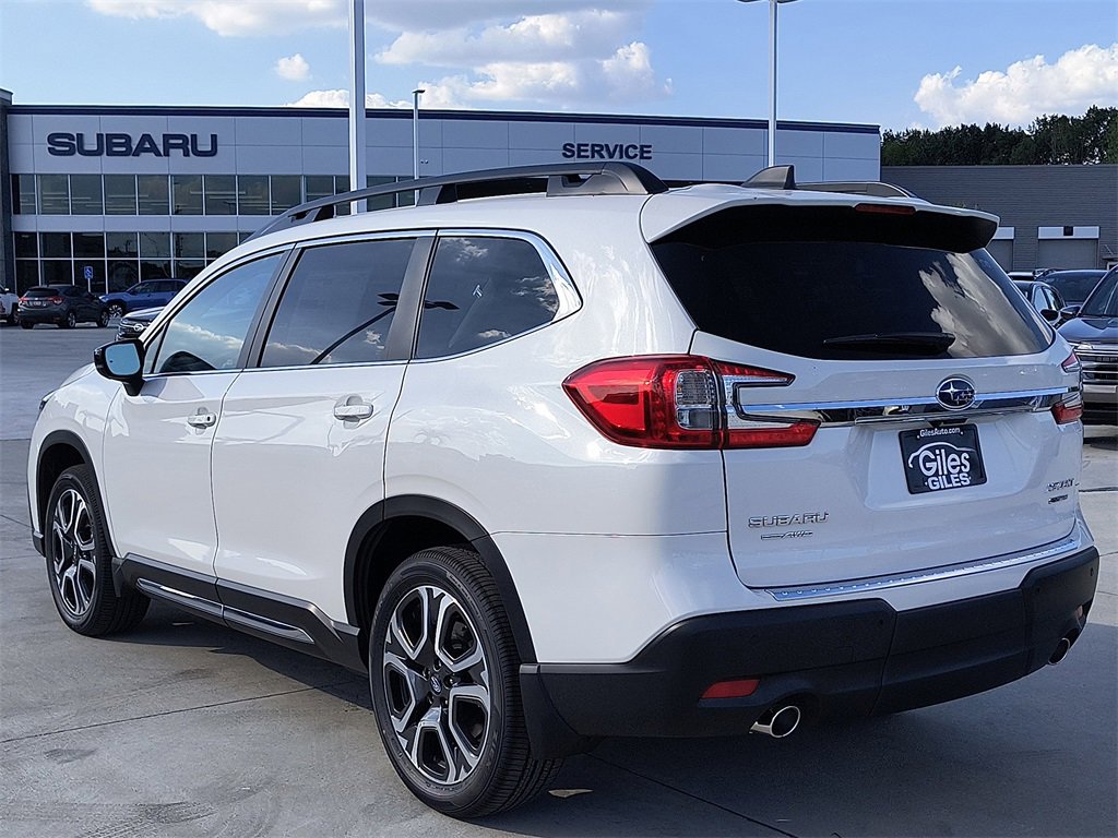 New 2025 Subaru Ascent Limited image 3