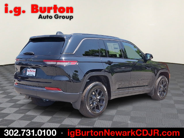 New 2026 Jeep Grand Cherokee Altitude AWD/4WD image 4