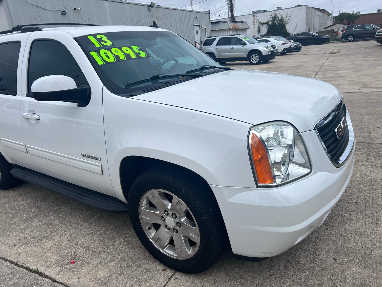 Used 2013 GMC Yukon SLT RWD image 3