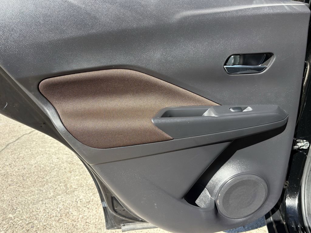 Used 2023 Nissan Kicks SR image 22