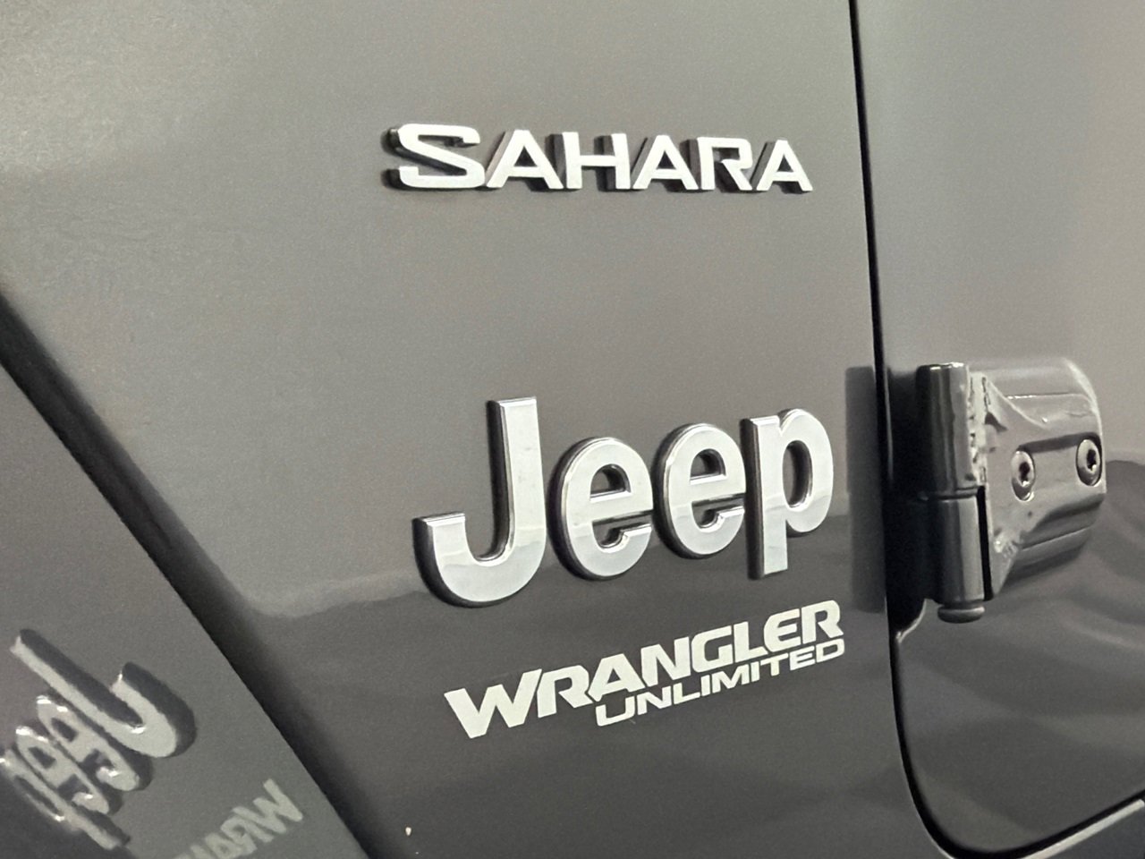 Used 2019 Jeep Wrangler Unlimited Sahara w/ Uconnect 4C Nav & Sound Group image 13