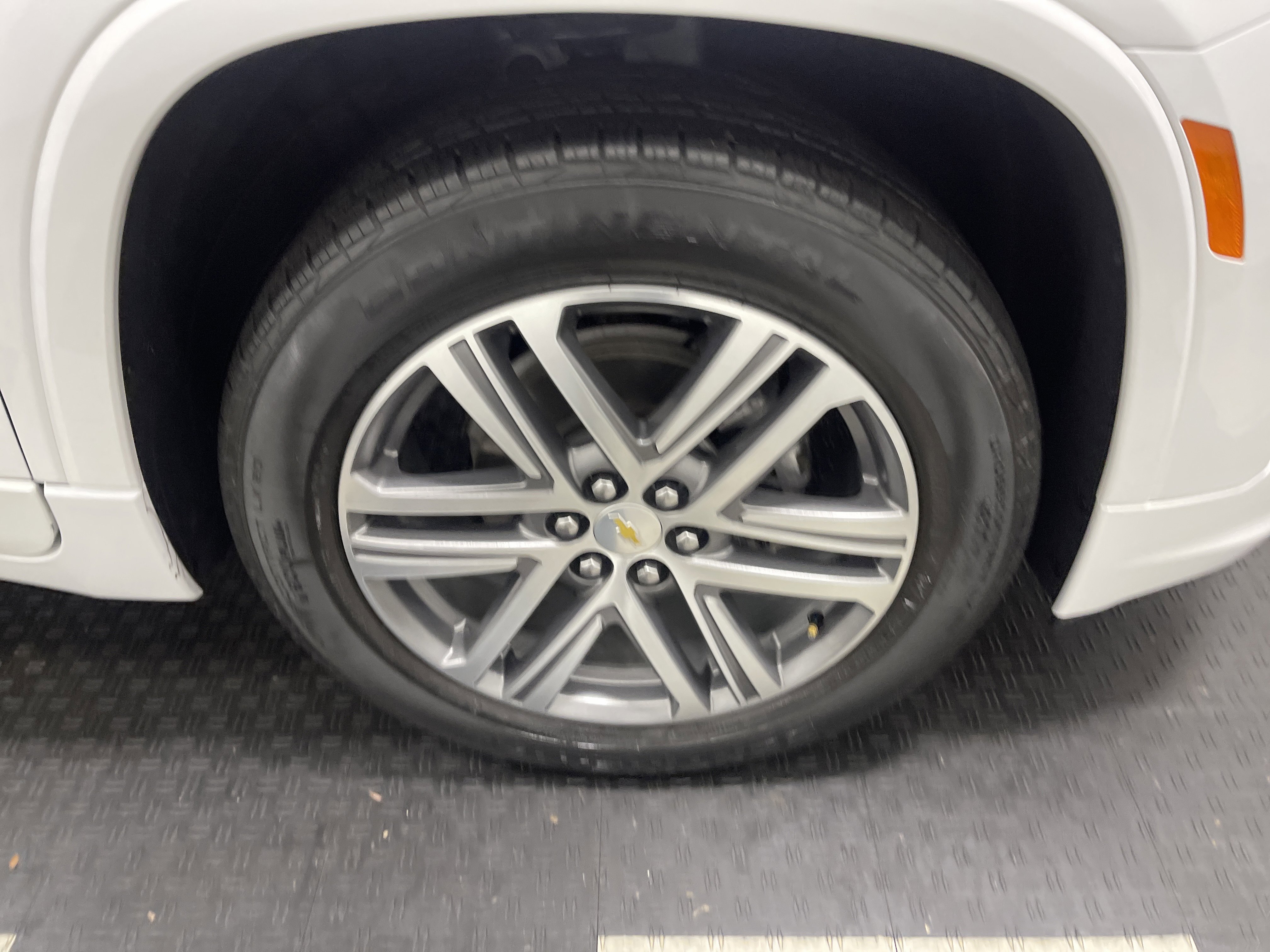 Used 2023 Chevrolet Traverse High Country image 28