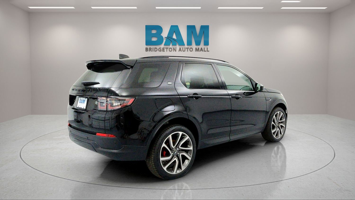 Used 2023 Land Rover Discovery Sport SE image 7