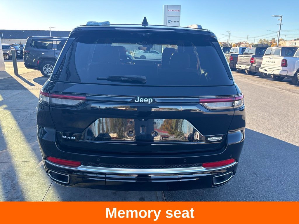 Used 2023 Jeep Grand Cherokee Summit w/ Adv Protech Group IV AWD/4WD image 10