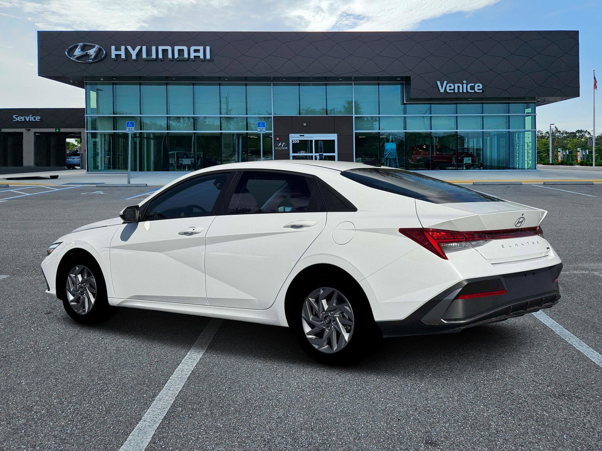 New 2026 Hyundai Elantra Hybrid FWD image 23