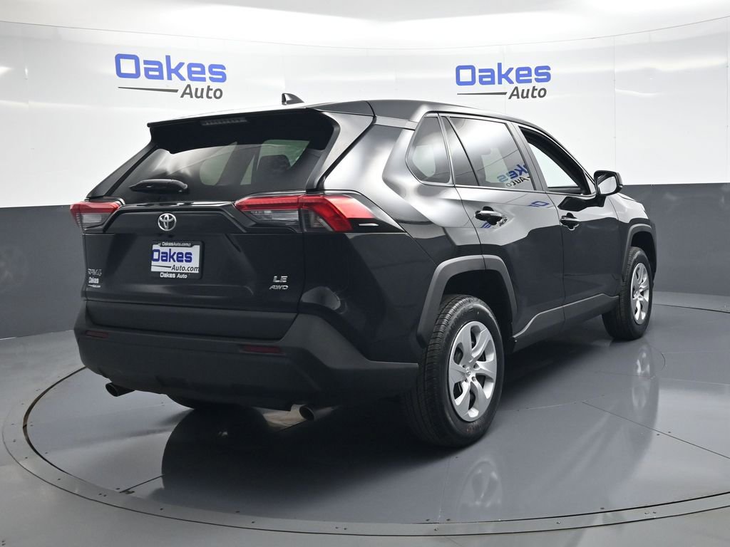 Used 2024 Toyota RAV4 LE image 8